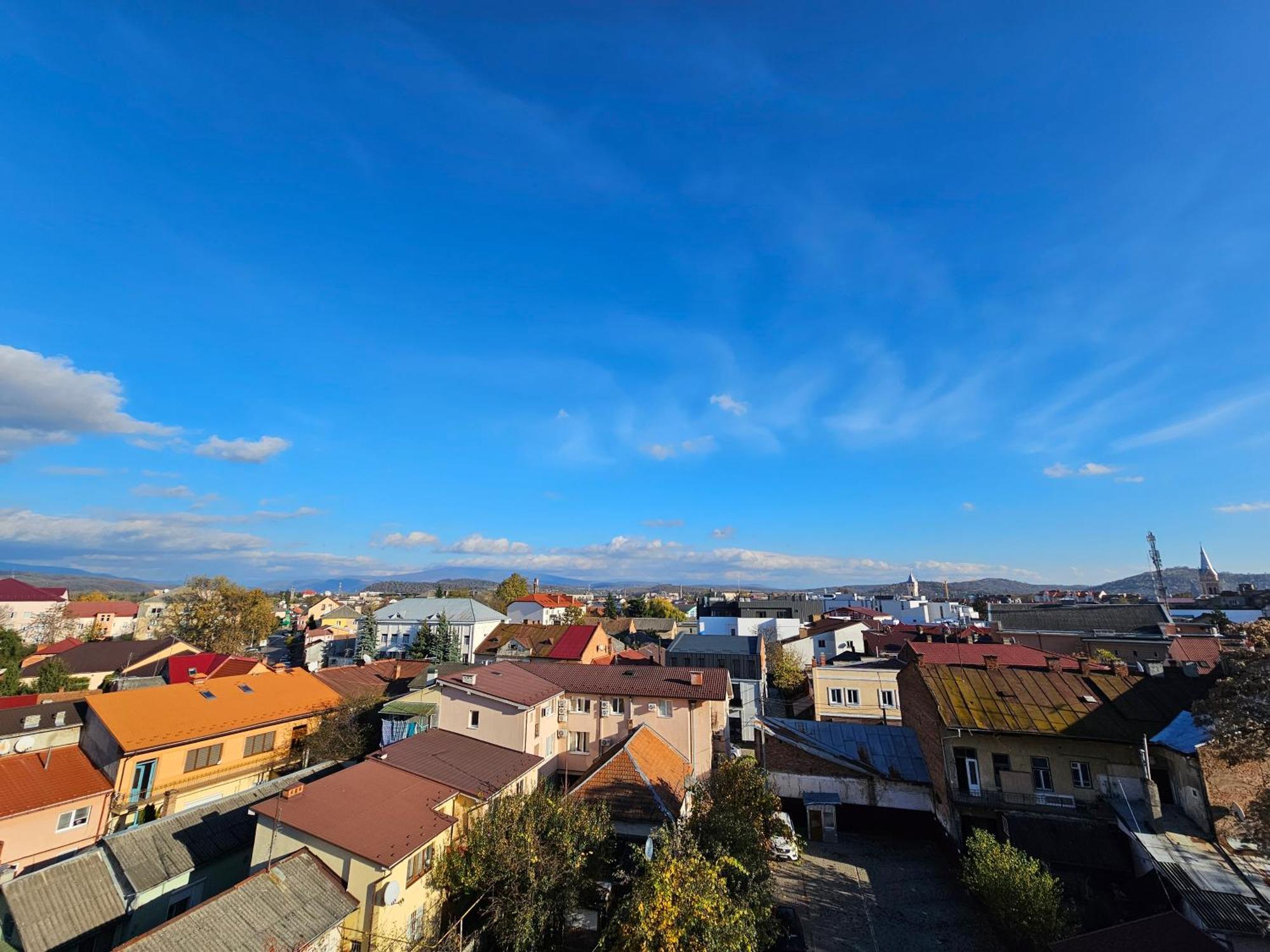 Blue Apartment Мукачево Екстер'єр фото