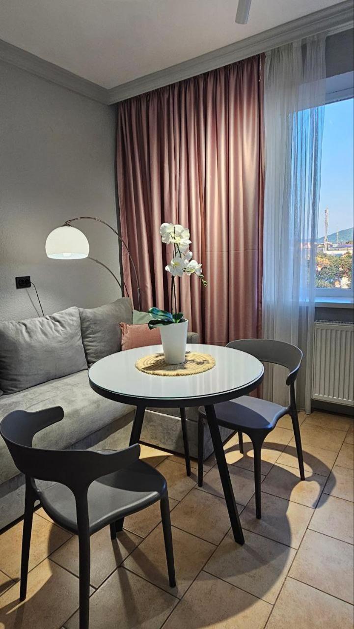 Blue Apartment Мукачево Екстер'єр фото