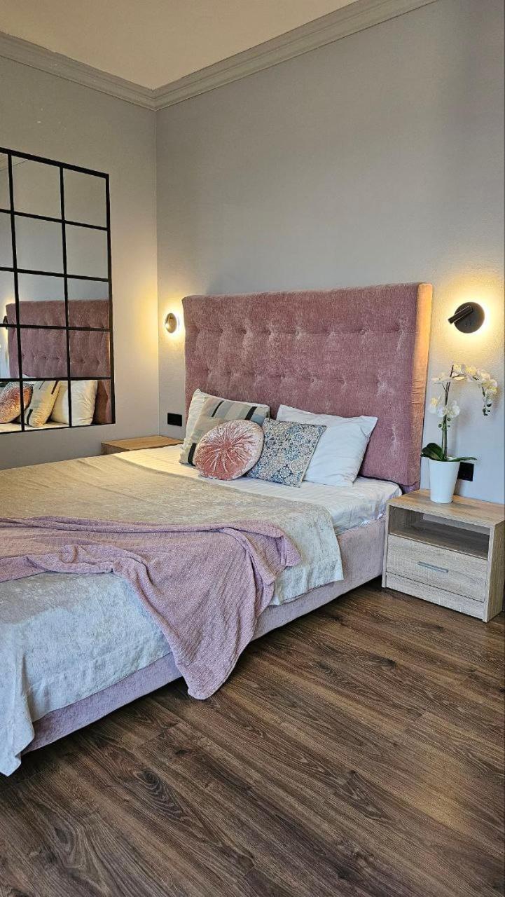 Blue Apartment Мукачево Екстер'єр фото
