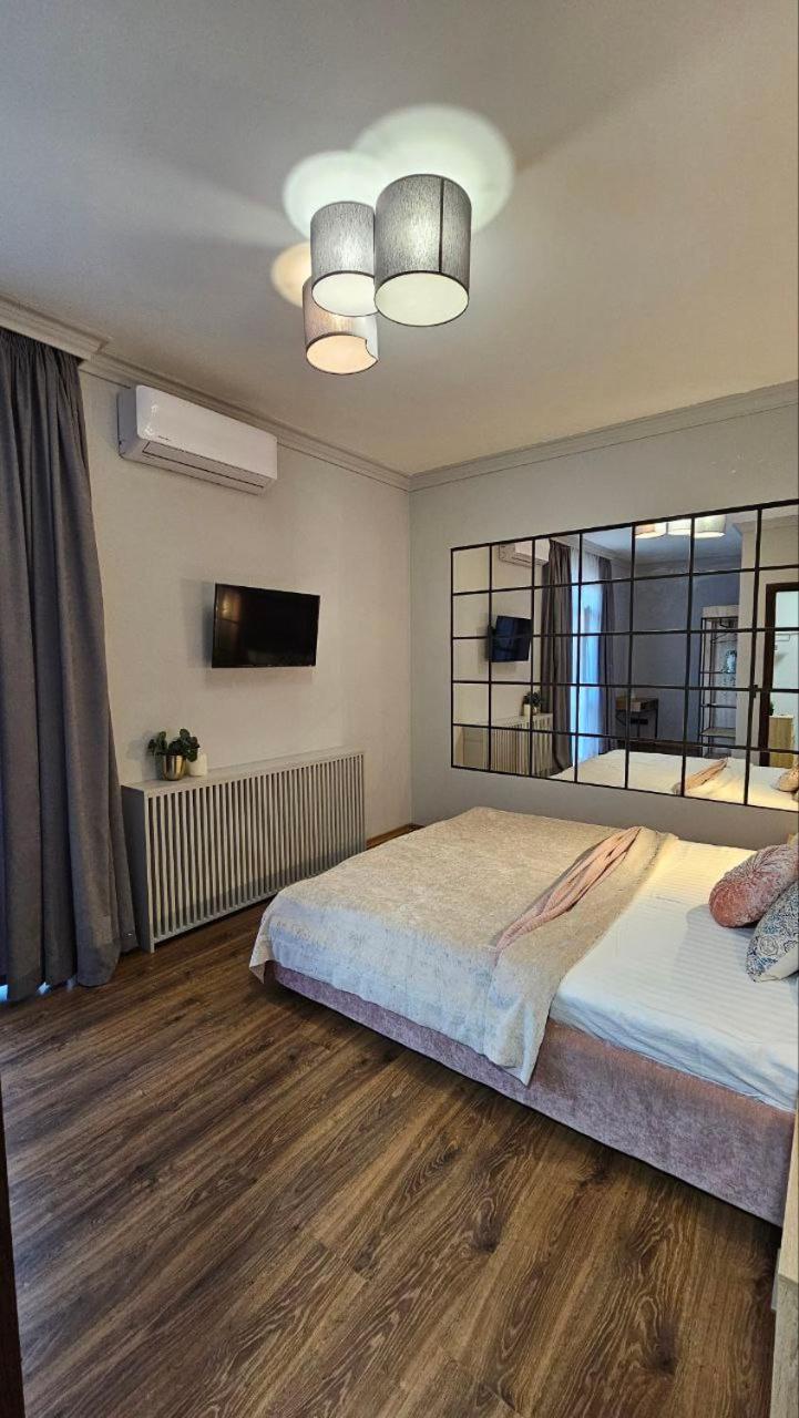 Blue Apartment Мукачево Екстер'єр фото